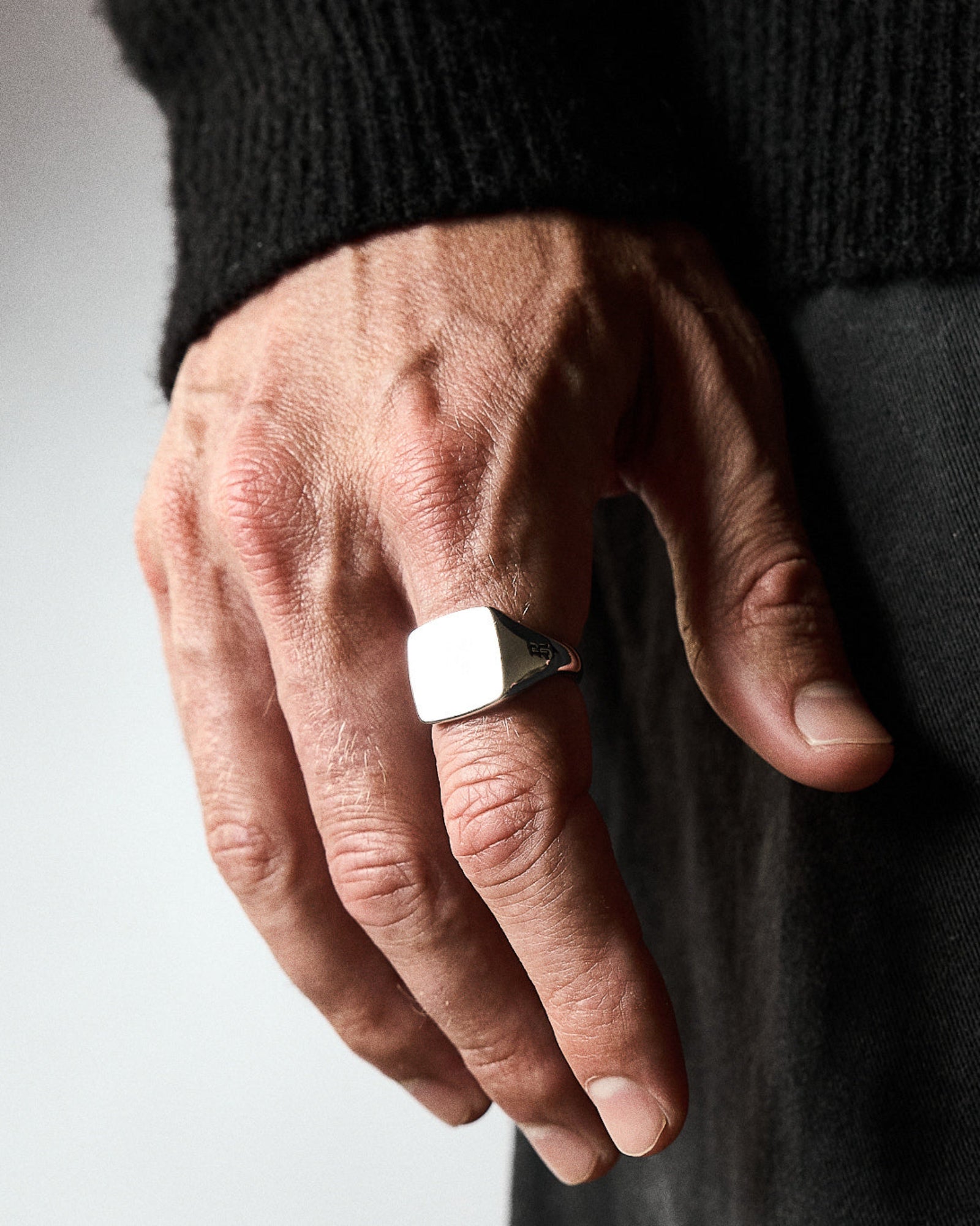 Close-up of the Frankie ring's polished face