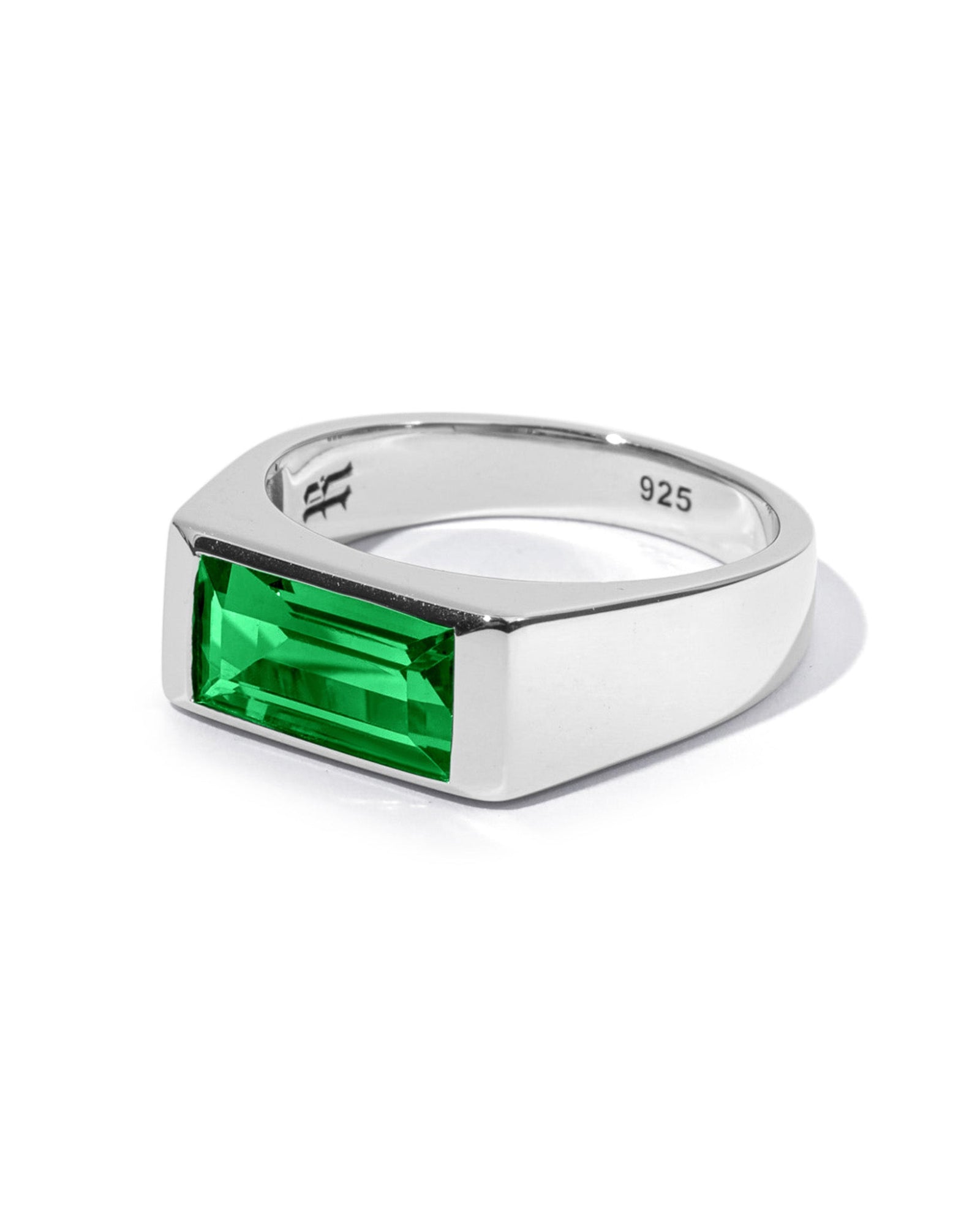 Men's Sona ring in sterling silver with an emerald stone